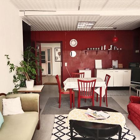 Lounge-Style-Hostel Санкт-Файт-ан-дер-Глан Экстерьер фото