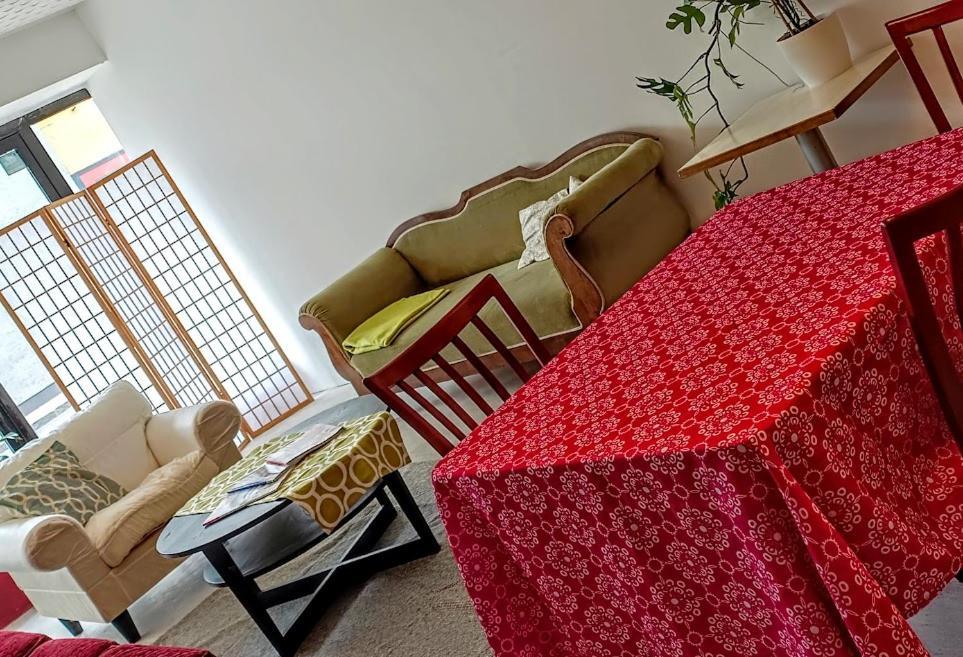 Lounge-Style-Hostel Санкт-Файт-ан-дер-Глан Экстерьер фото